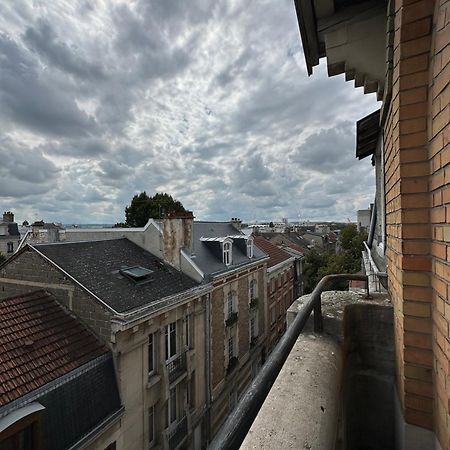 Faro, Vue Sur La Cathedrale Apartment Reims Exterior foto