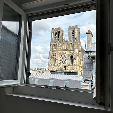 Faro, Vue Sur La Cathedrale Apartment Reims Exterior foto