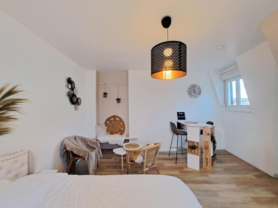Faro, Vue Sur La Cathedrale Apartment Reims Exterior foto