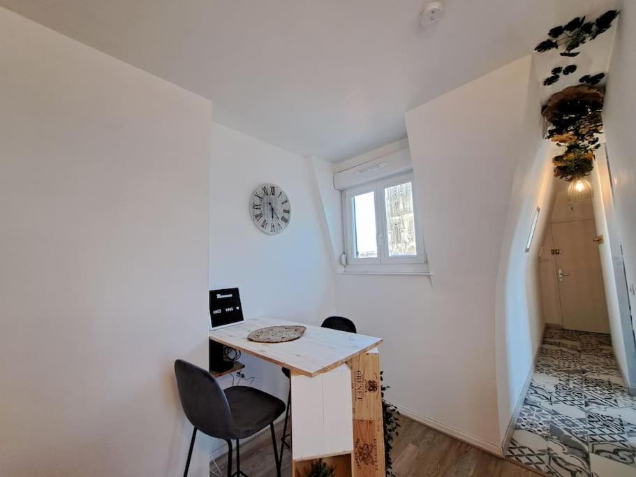 Faro, Vue Sur La Cathedrale Apartment Reims Exterior foto